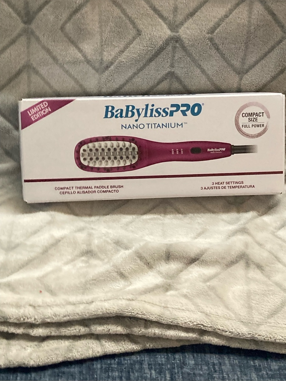 BaByliss Pro Nano Titanium Compact Thermal Paddle Brush - Magenta